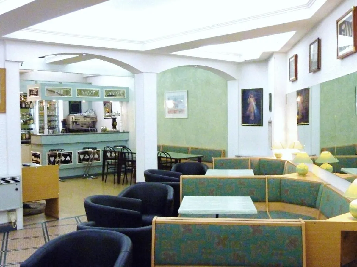 Hotel Saint Julien Lourdes 2*,  Francia